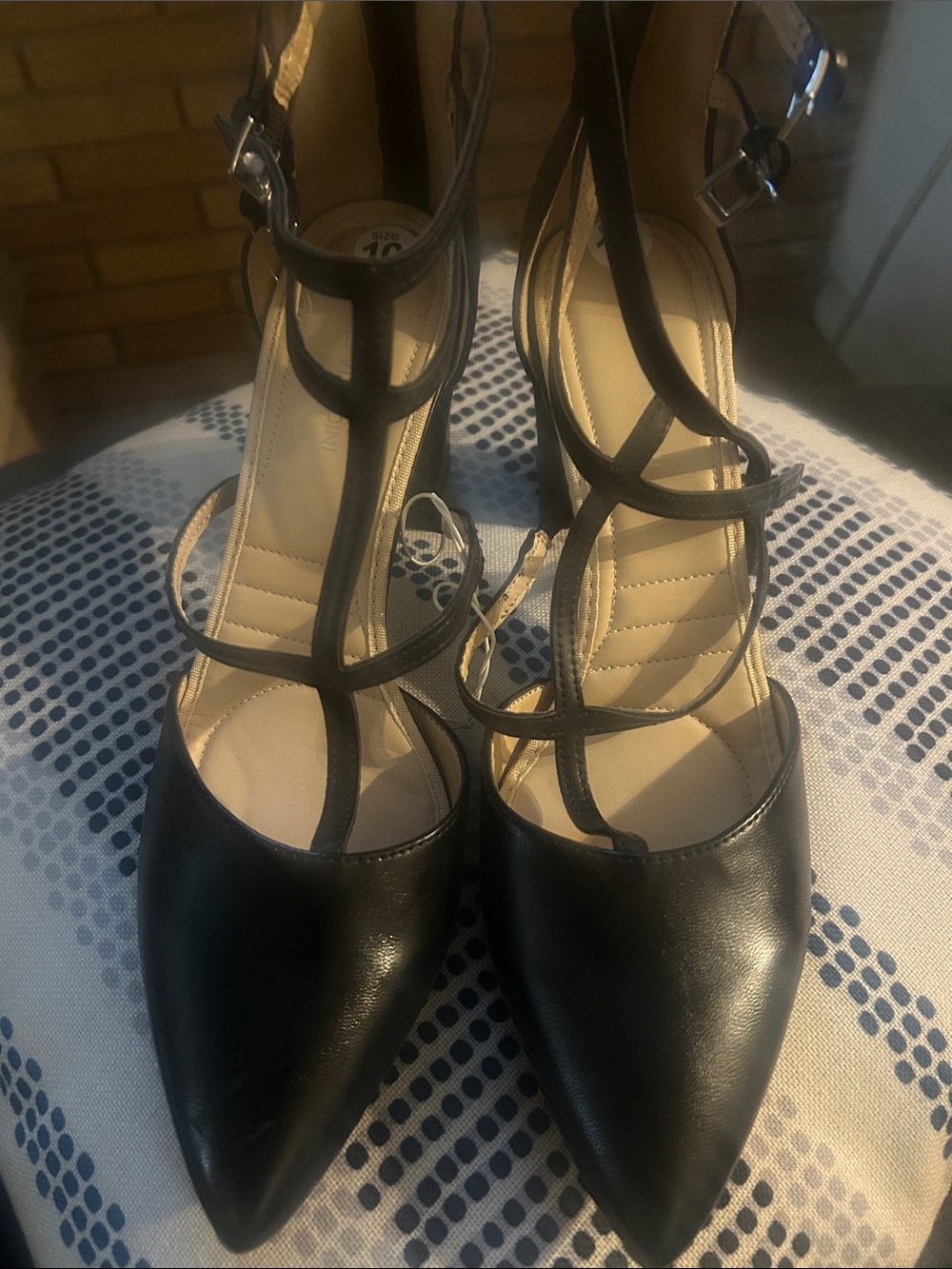 Adrienne Vittadin Black pointed toe strappy design block heels